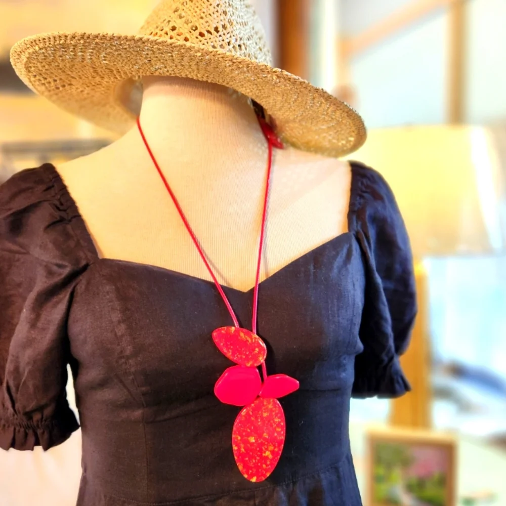 Reversible Bright Red Acrylic with Gold Flakes Necklace with Earrings Set - Picture 14 of 17